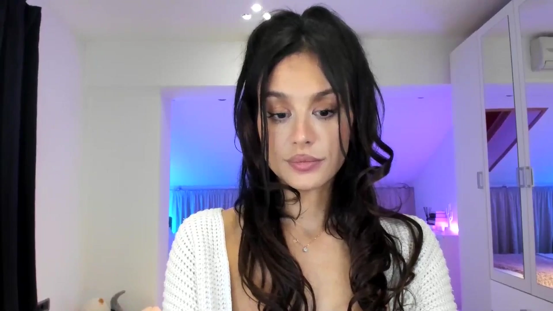 Gallery image thumbnail from AnyaThorne's myfreecams stream on, 06/23/2025, 07:38 image 13 of 20