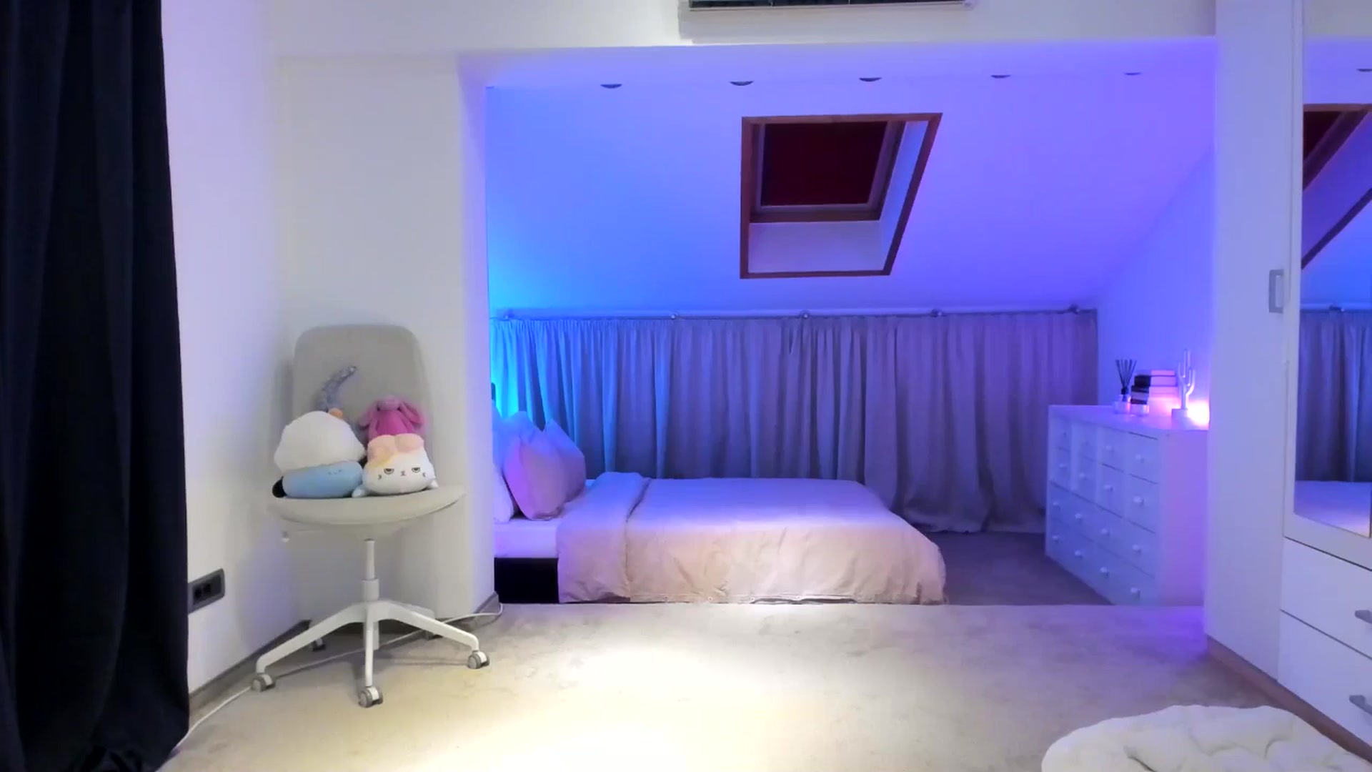 Gallery image thumbnail from AnyaThorne's myfreecams stream on, 06/30/2025, 01:09 image 20 of 20