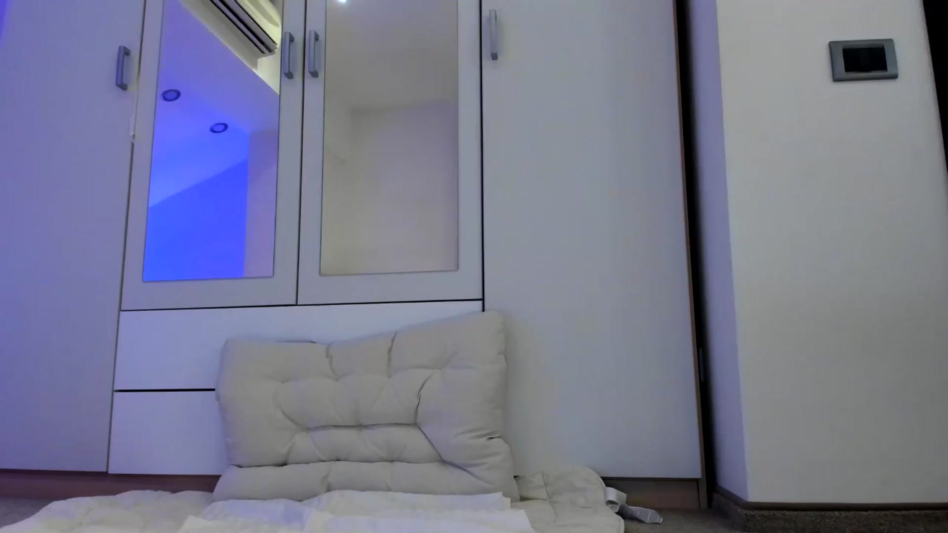 Gallery image thumbnail from AnyaThorne's myfreecams stream on, 06/30/2025, 01:09 image 8 of 20