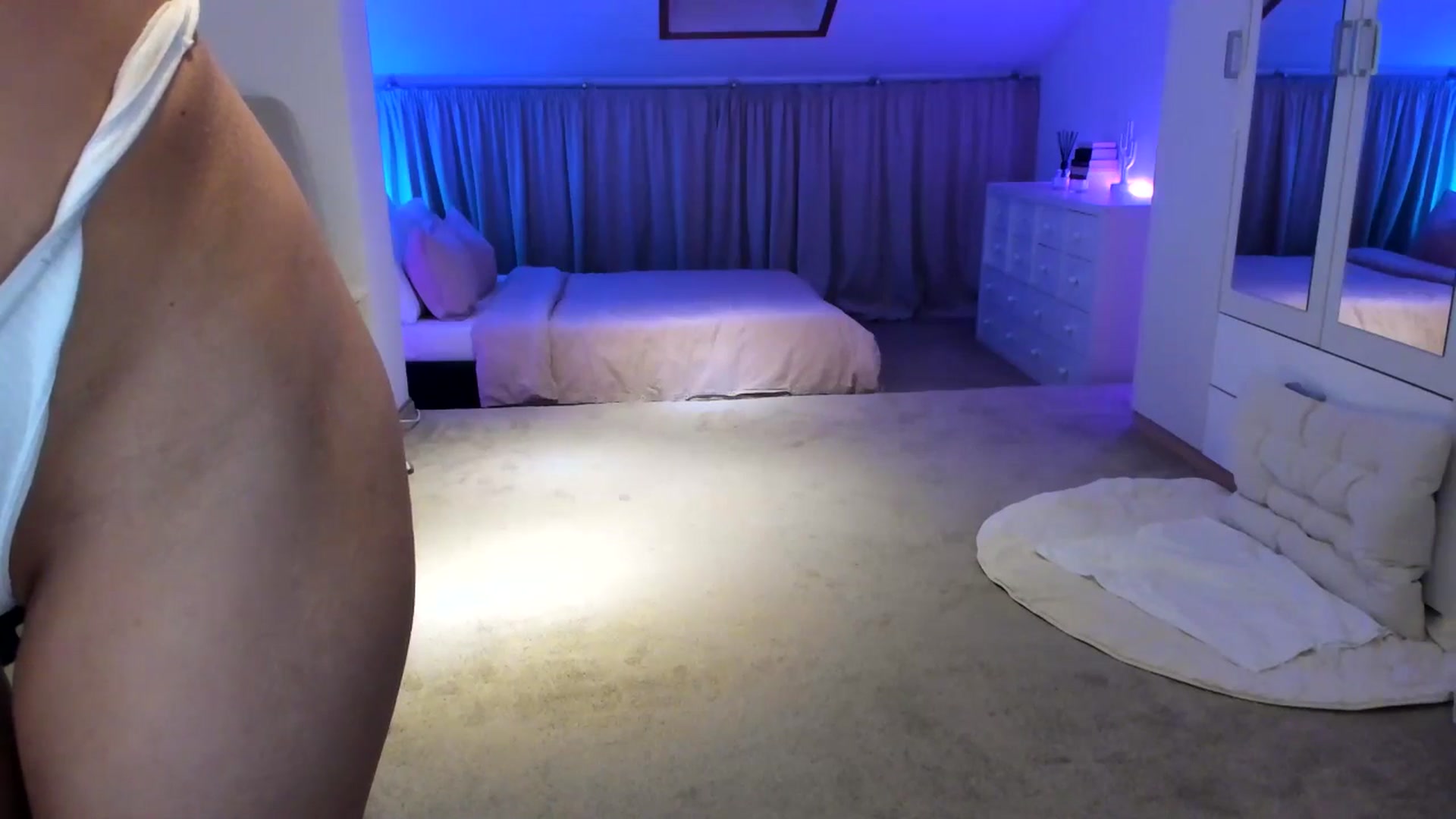 Gallery image thumbnail from AnyaThorne's myfreecams stream on, 06/30/2025, 01:09 image 14 of 20