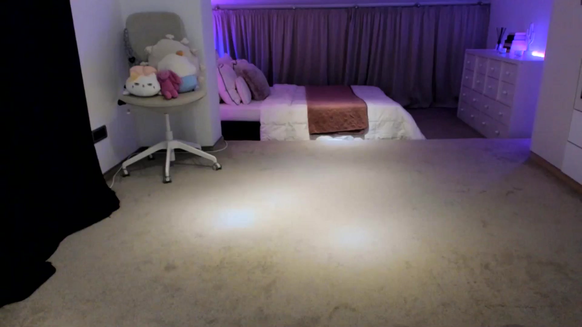 Gallery image thumbnail from AnyaThorne's myfreecams stream on, 08/28/2025, 01:42 image 14 of 20