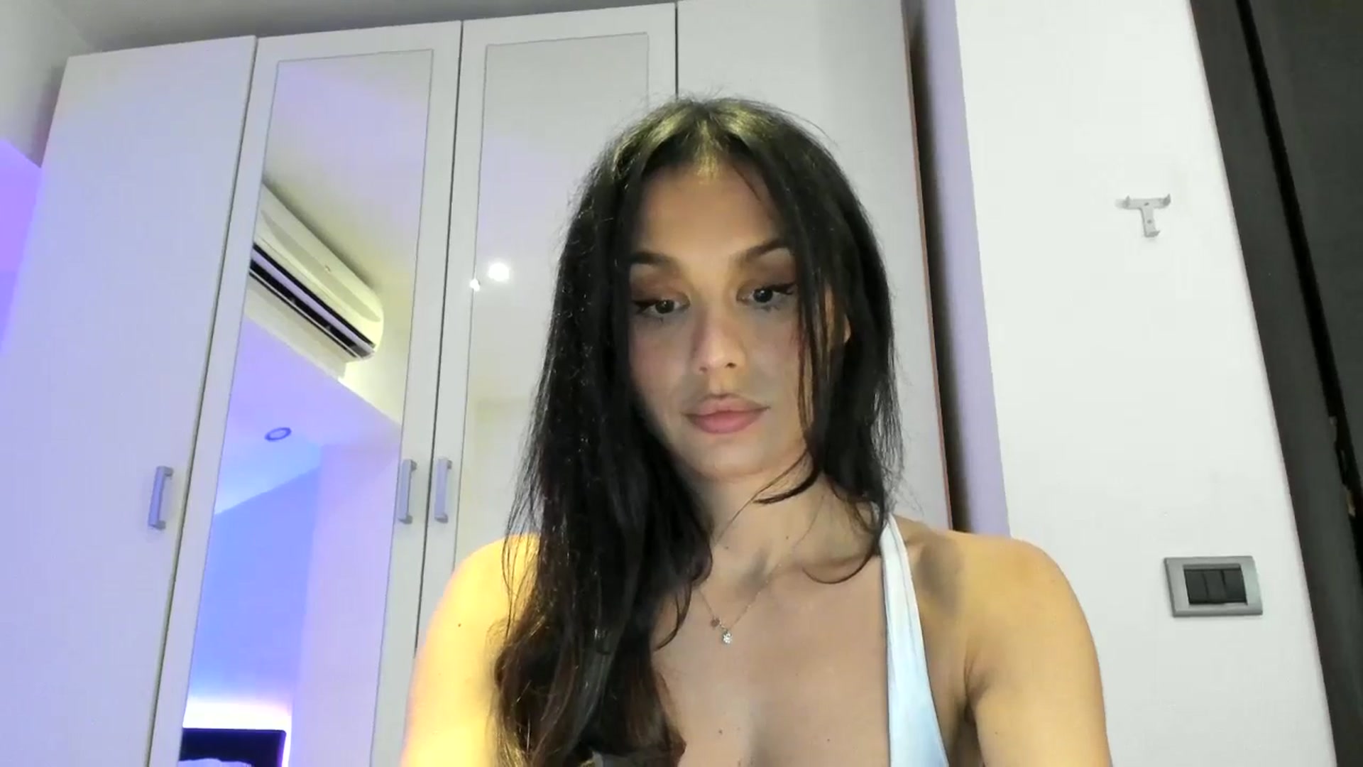 Gallery image thumbnail from AnyaThorne's myfreecams stream on, 09/05/2025, 06:56 image 9 of 20