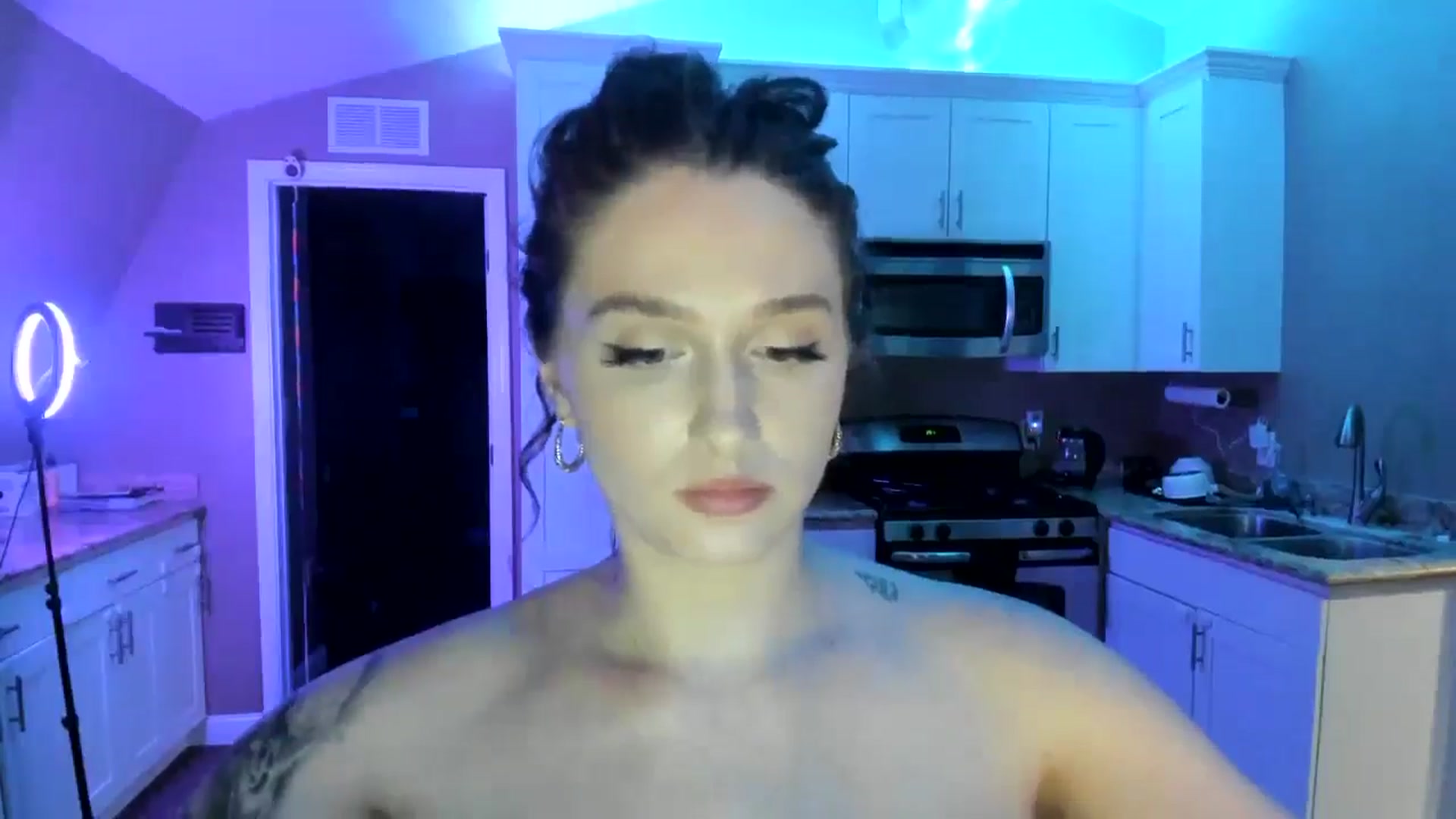 Gallery image thumbnail from Anyaa's myfreecams stream on, 03/01/2026, 11:06 image 11 of 20