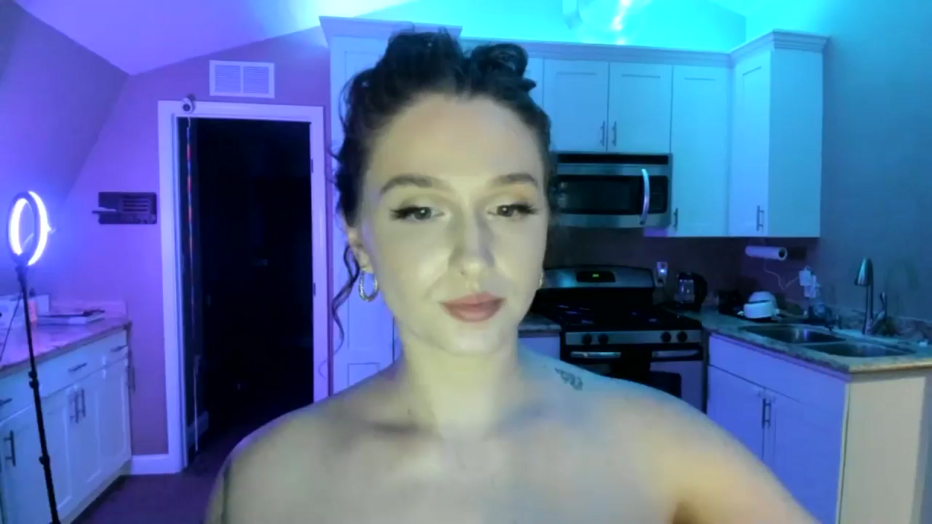 Gallery image thumbnail from Anyaa's myfreecams stream on, 03/01/2026, 11:06 image 14 of 20