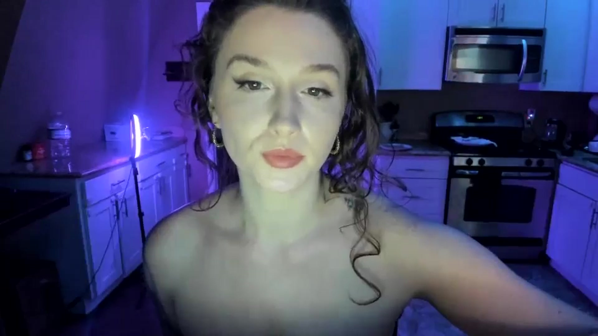 Gallery image thumbnail from Anyaa's myfreecams stream on, 03/02/2026, 08:17 image 4 of 20