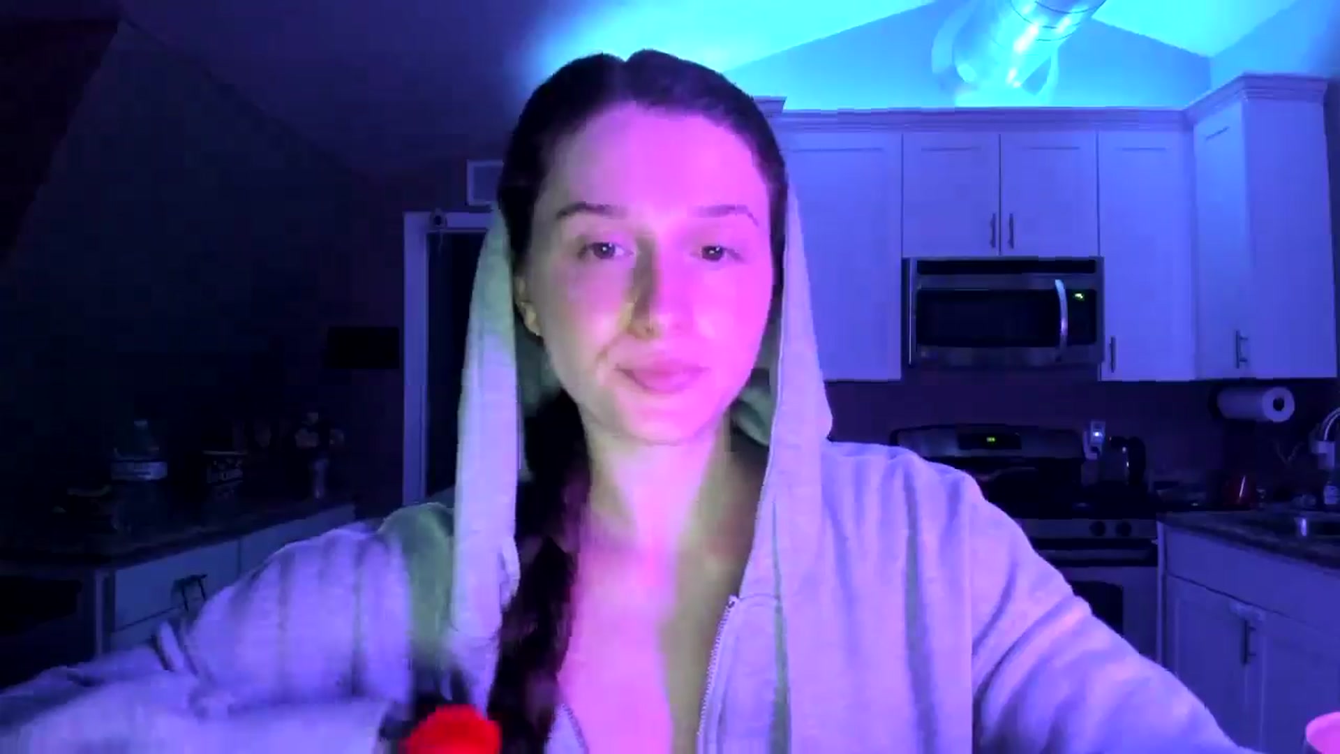 Gallery image thumbnail from Anyaa's myfreecams stream on, 04/16/2026, 08:47 image 12 of 20