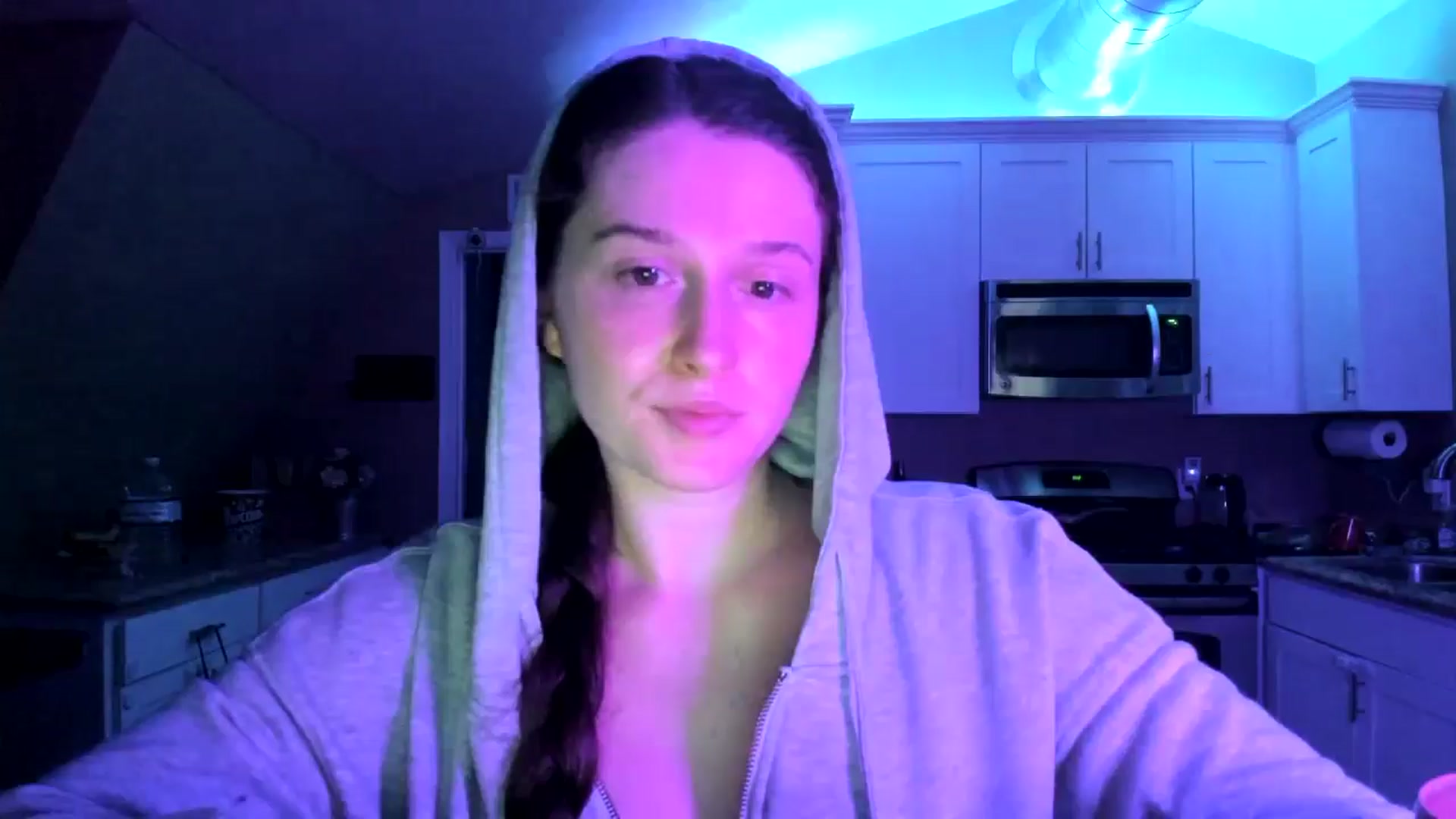 Gallery image thumbnail from Anyaa's myfreecams stream on, 04/16/2026, 08:47 image 15 of 20