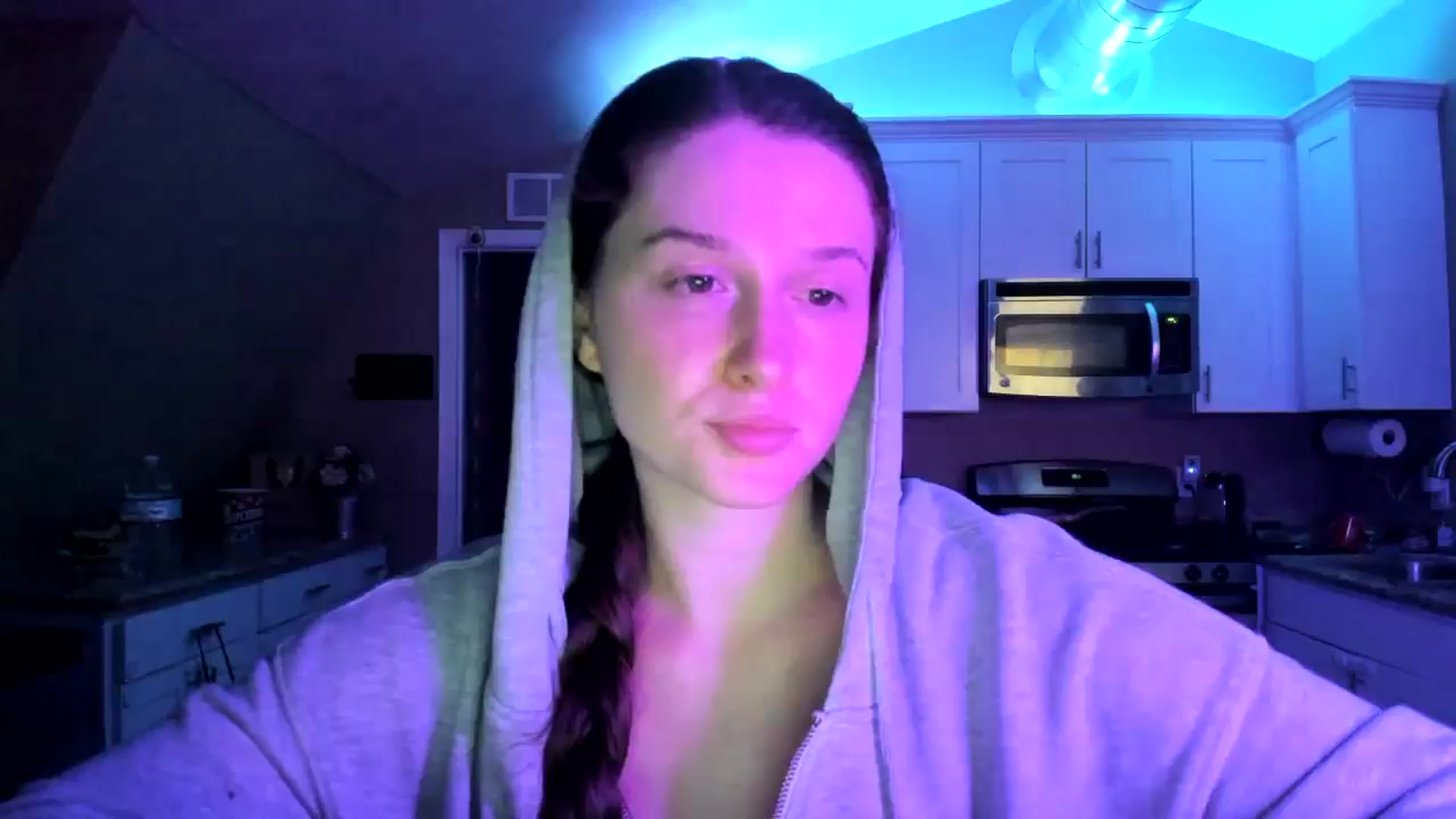 Gallery image thumbnail from Anyaa's myfreecams stream on, 04/16/2026, 08:47 image 3 of 20