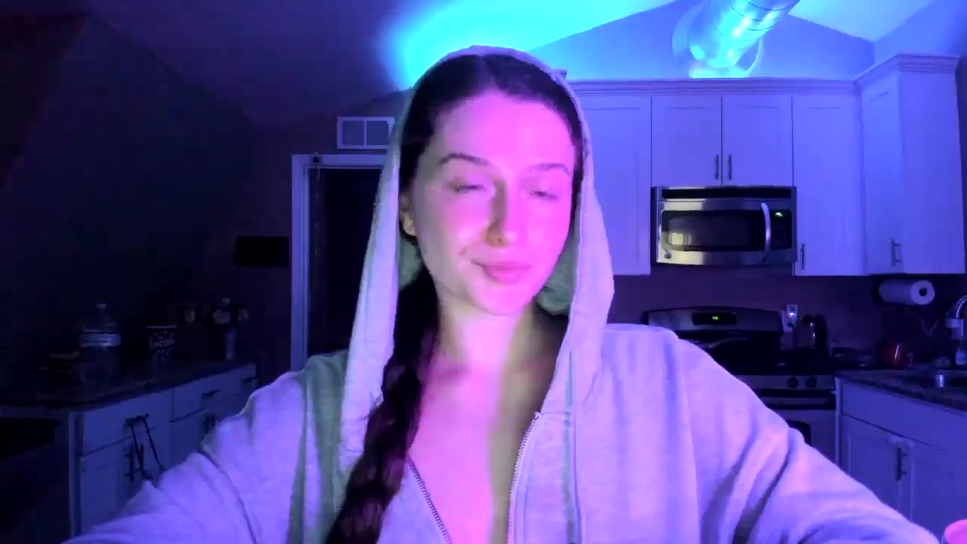 Gallery image thumbnail from Anyaa's myfreecams stream on, 04/16/2026, 08:47 image 20 of 20