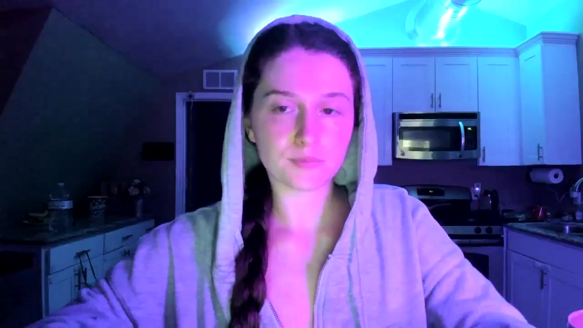 Gallery image thumbnail from Anyaa's myfreecams stream on, 04/16/2026, 08:47 image 14 of 20