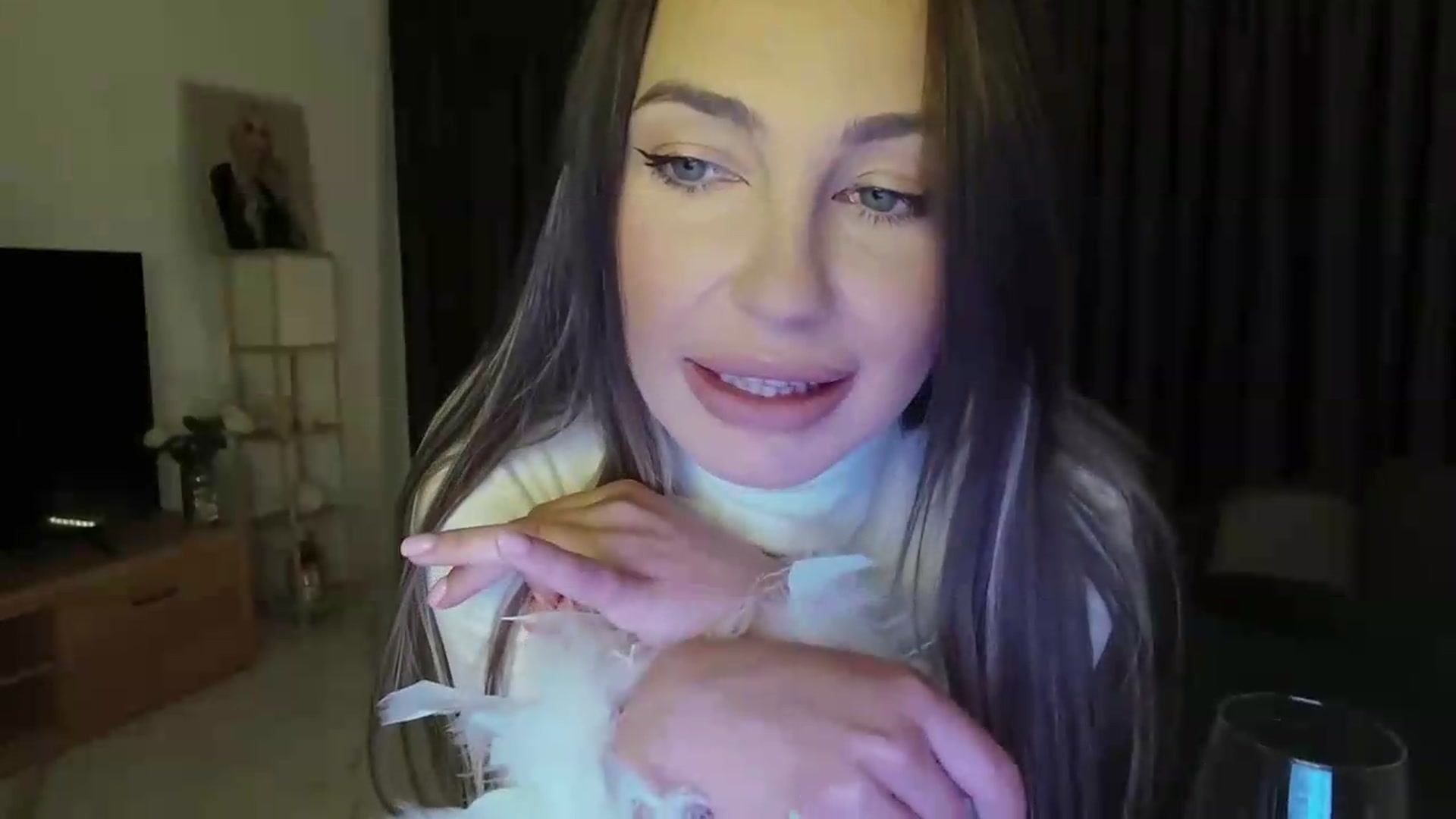Gallery image thumbnail from Anyaa_'s myfreecams stream on, 04/30/2026, 21:15 image 4 of 20