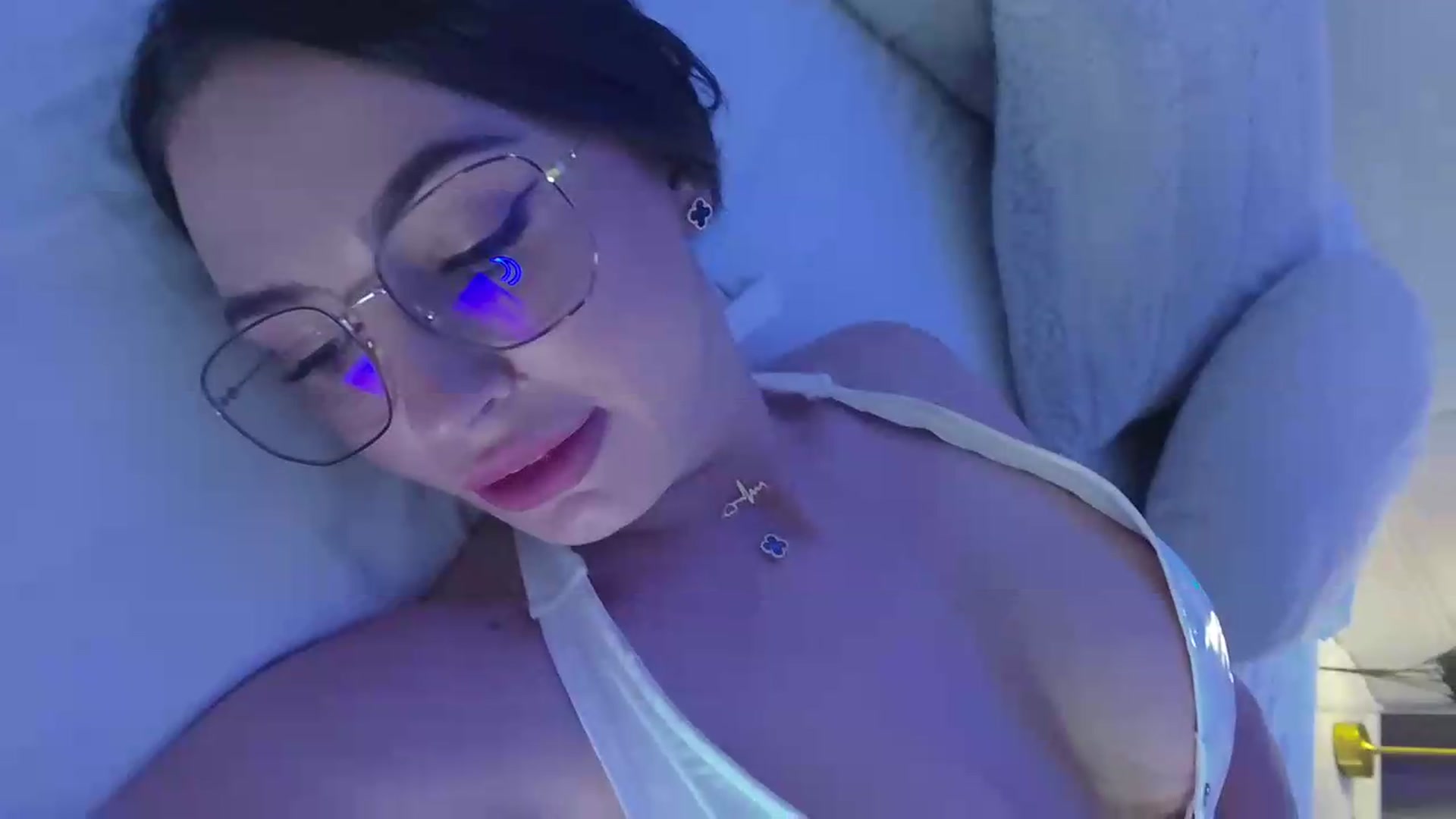 Gallery image thumbnail from Anyaa_'s myfreecams stream on, 06/21/2026, 24:22 image 13 of 20