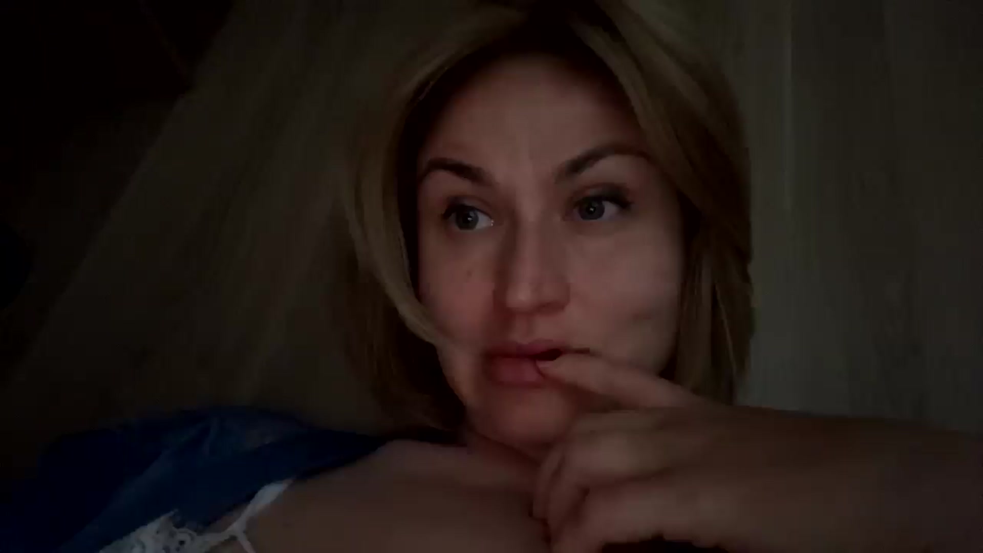 Gallery image thumbnail from AnyainLove's myfreecams stream on, 05/08/2026, 04:09 image 13 of 20