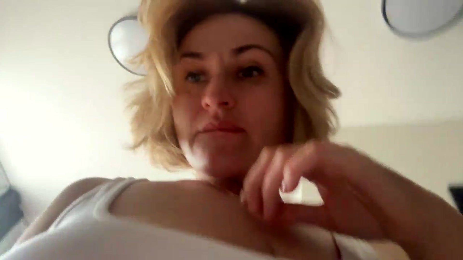Gallery image thumbnail from AnyainLove's myfreecams stream on, 05/14/2026, 06:41 image 11 of 20