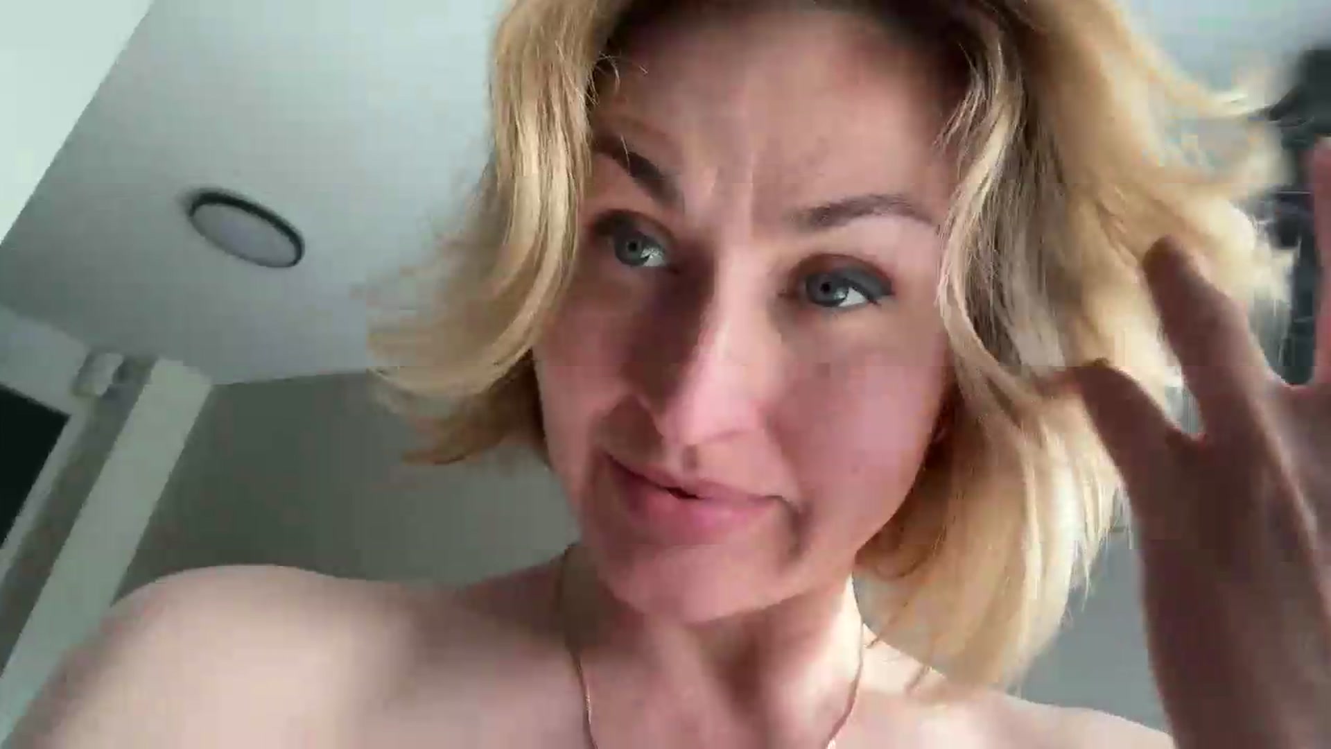 Gallery image thumbnail from AnyainLove's myfreecams stream on, 05/18/2026, 12:46 image 14 of 20