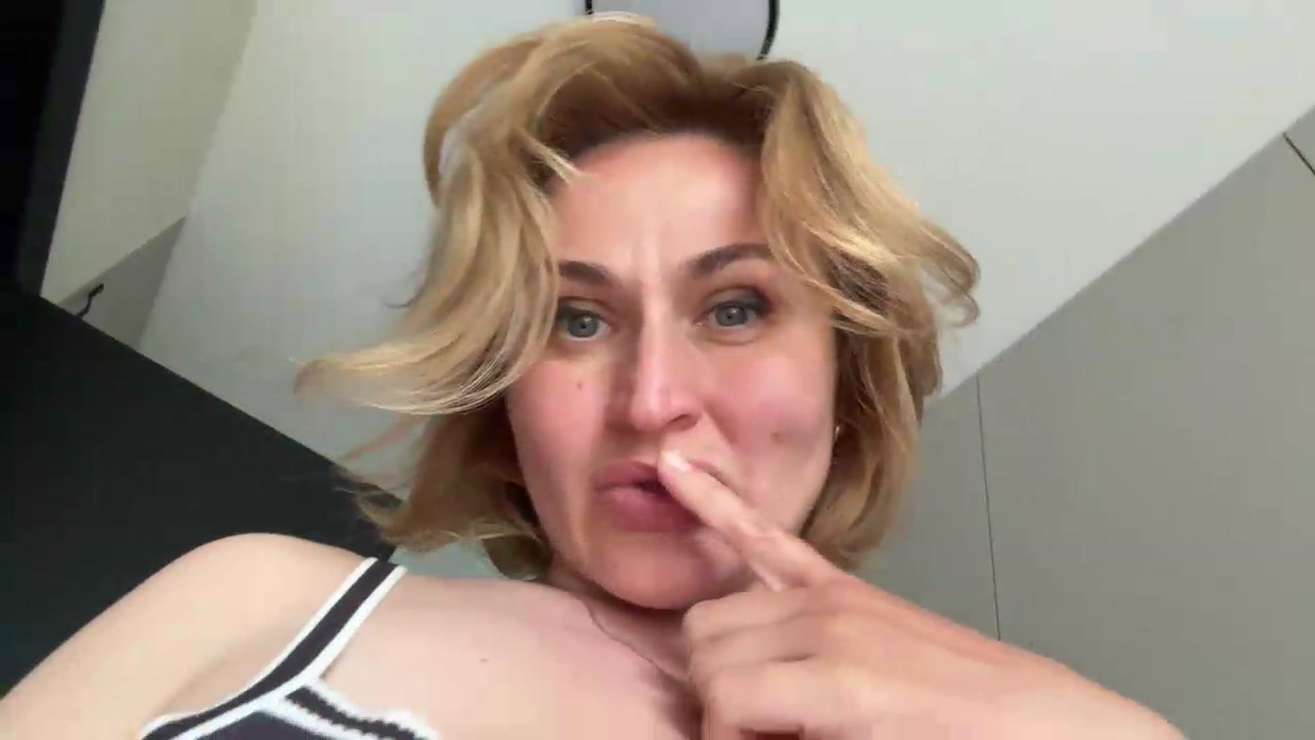 Gallery image thumbnail from AnyainLove's myfreecams stream on, 05/18/2026, 12:46 image 13 of 20