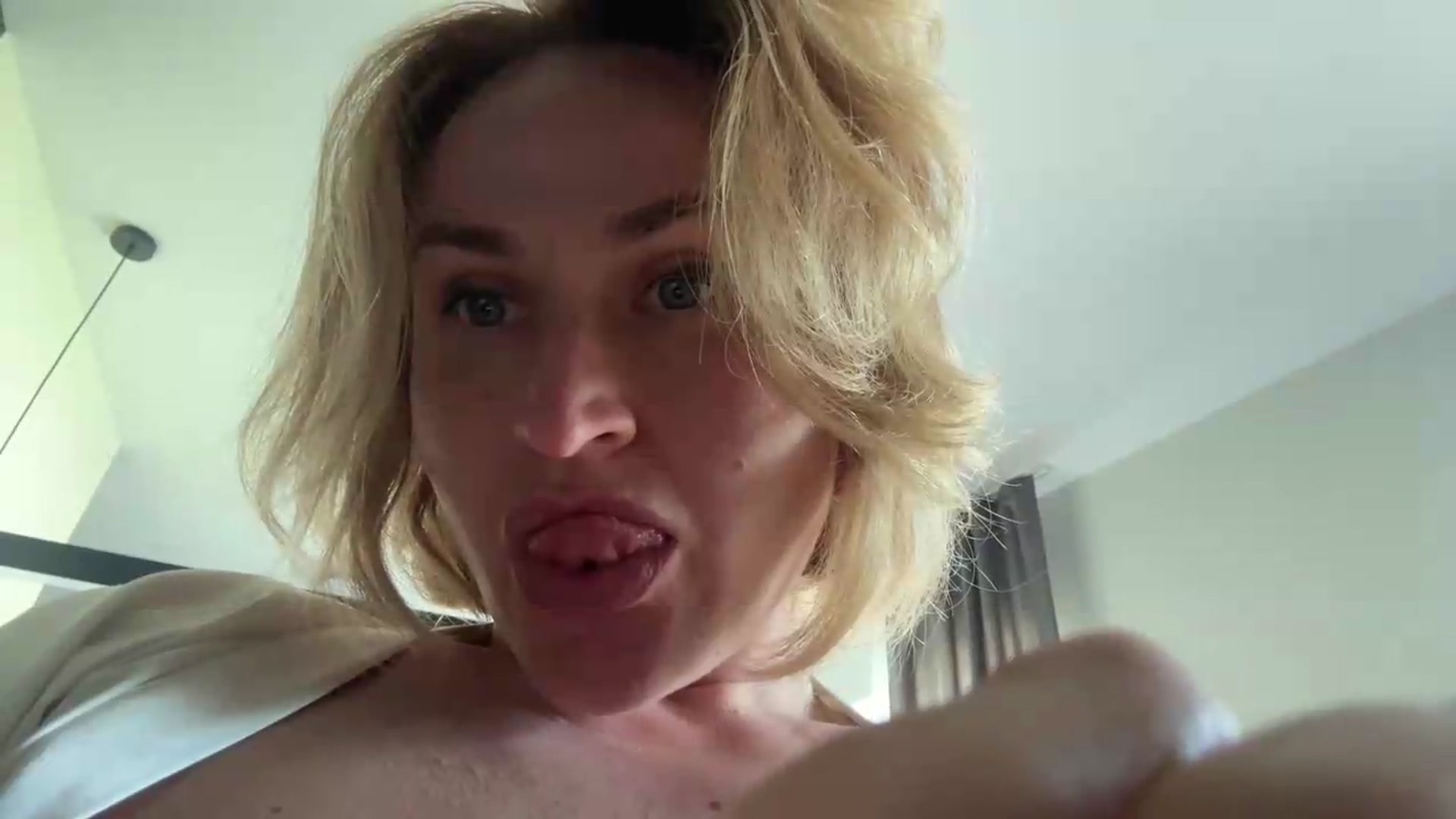 Gallery image thumbnail from AnyainLove's myfreecams stream on, 05/20/2026, 10:23 image 13 of 20