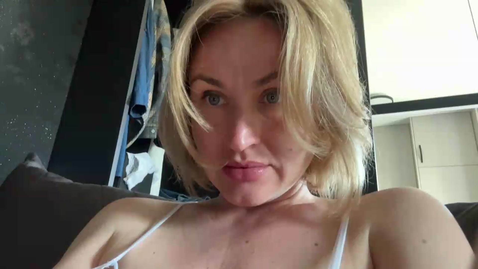 Gallery image thumbnail from AnyainLove's myfreecams stream on, 05/26/2026, 06:16 image 8 of 20