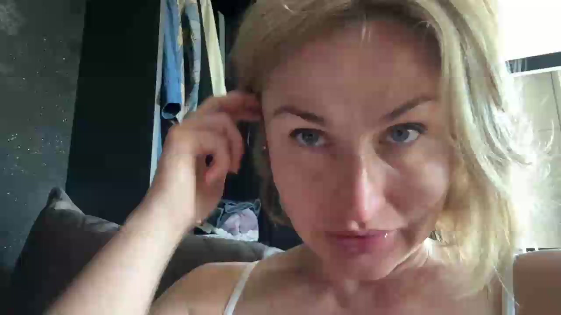 Gallery image thumbnail from AnyainLove's myfreecams stream on, 05/26/2026, 06:16 image 1 of 20