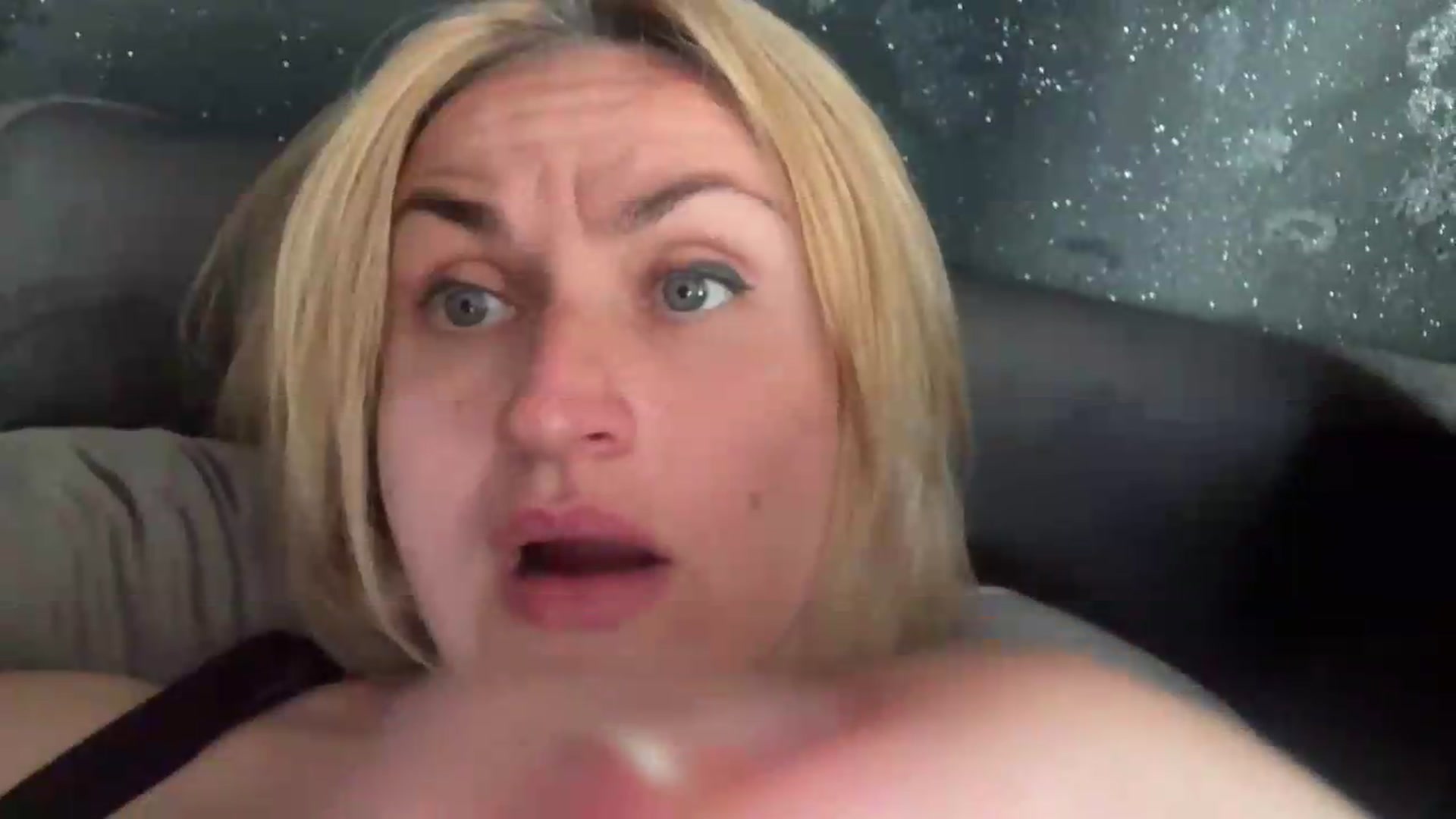 Gallery image thumbnail from AnyainLove's myfreecams stream on, 06/08/2026, 17:50 image 15 of 20