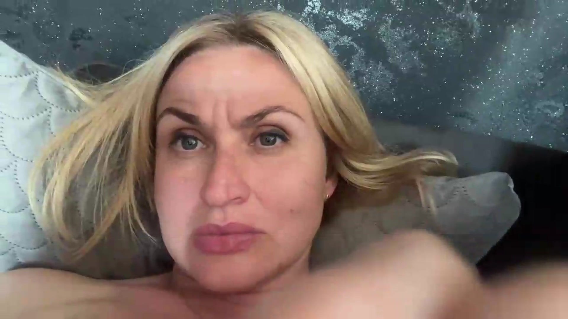 Gallery image thumbnail from AnyainLove's myfreecams stream on, 06/24/2026, 16:39 image 8 of 20
