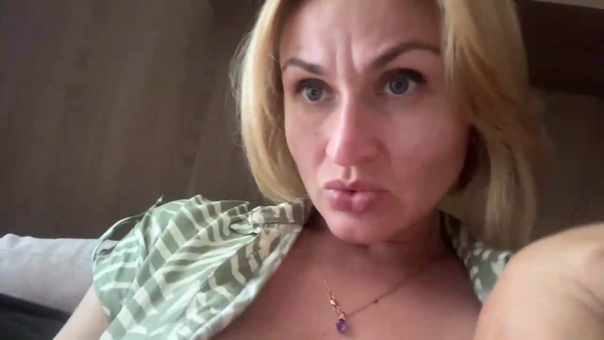 Gallery image thumbnail from AnyainLove's myfreecams stream on, 06/27/2026, 10:02 image 16 of 20