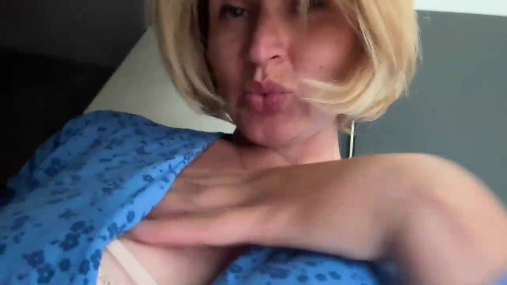 Gallery image thumbnail from AnyainLove's myfreecams stream on, 07/04/2026, 09:57 image 17 of 20