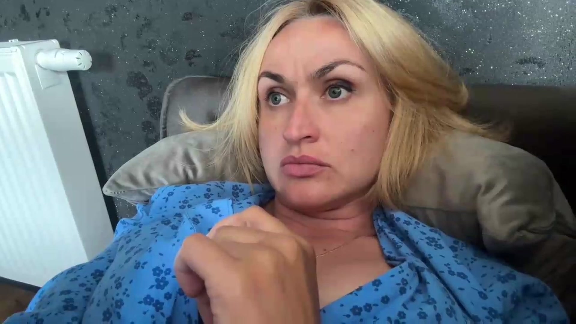 Gallery image thumbnail from AnyainLove's myfreecams stream on, 07/04/2026, 13:45 image 12 of 20