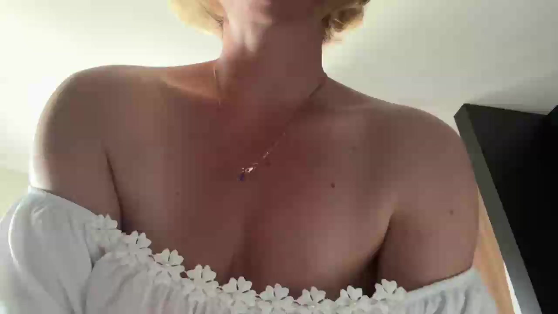 Gallery image thumbnail from AnyainLove's myfreecams stream on, 07/05/2026, 14:33 image 1 of 20