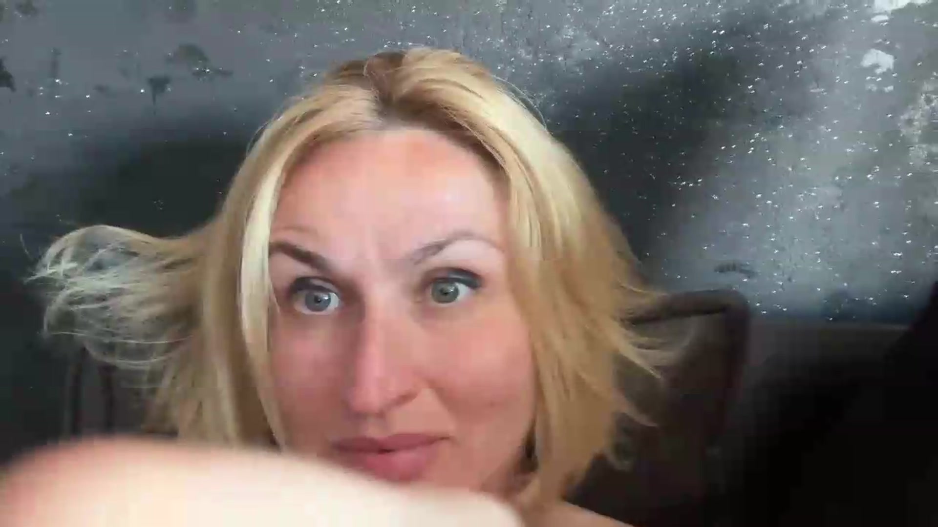 Gallery image thumbnail from AnyainLove's myfreecams stream on, 07/11/2026, 14:13 image 18 of 20