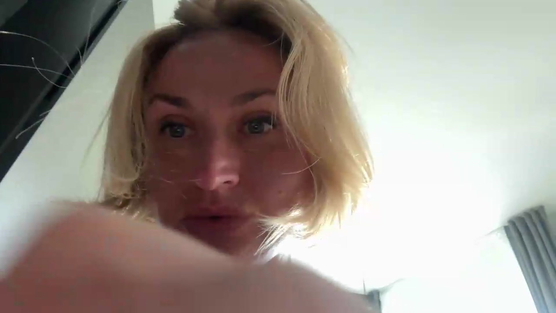Gallery image thumbnail from AnyainLove's myfreecams stream on, 07/11/2026, 14:13 image 11 of 20