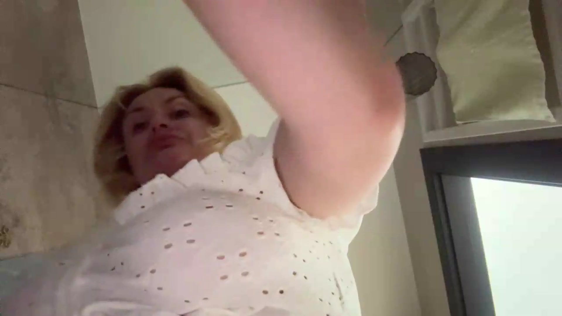 Gallery image thumbnail from AnyainLove's myfreecams stream on, 07/17/2026, 08:52 image 8 of 20