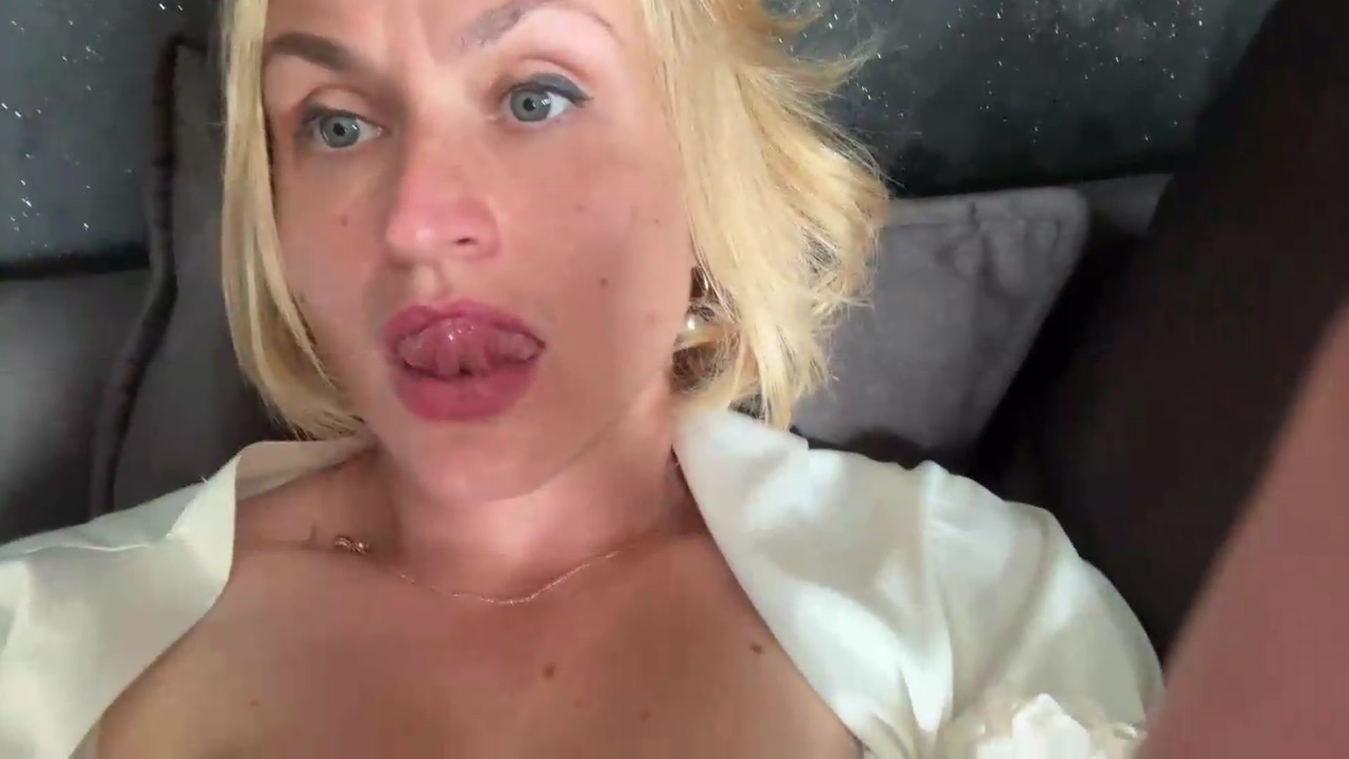 Gallery image thumbnail from AnyainLove's myfreecams stream on, 07/27/2026, 09:36 image 16 of 20