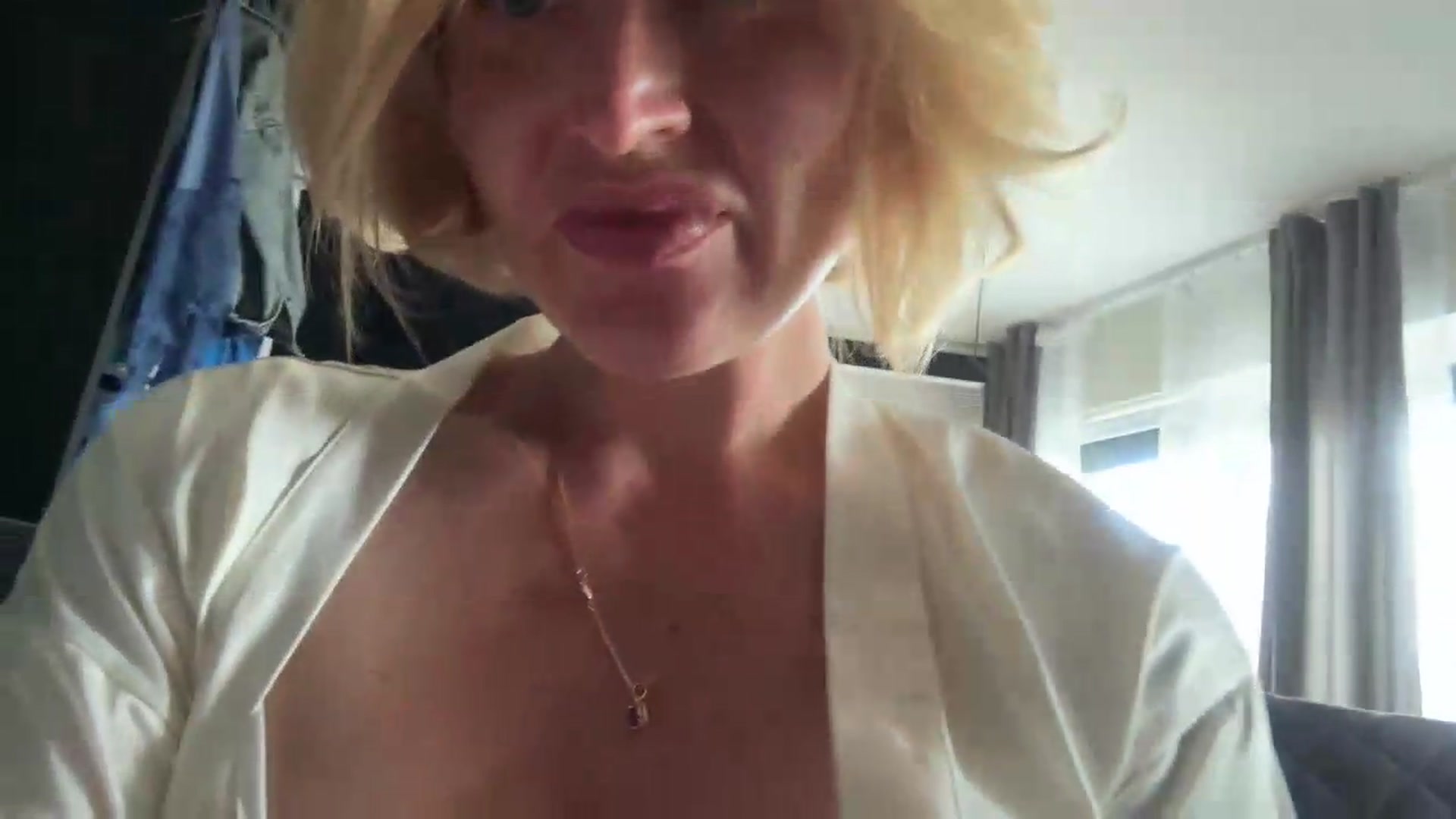 Gallery image thumbnail from AnyainLove's myfreecams stream on, 07/27/2026, 12:23 image 9 of 20