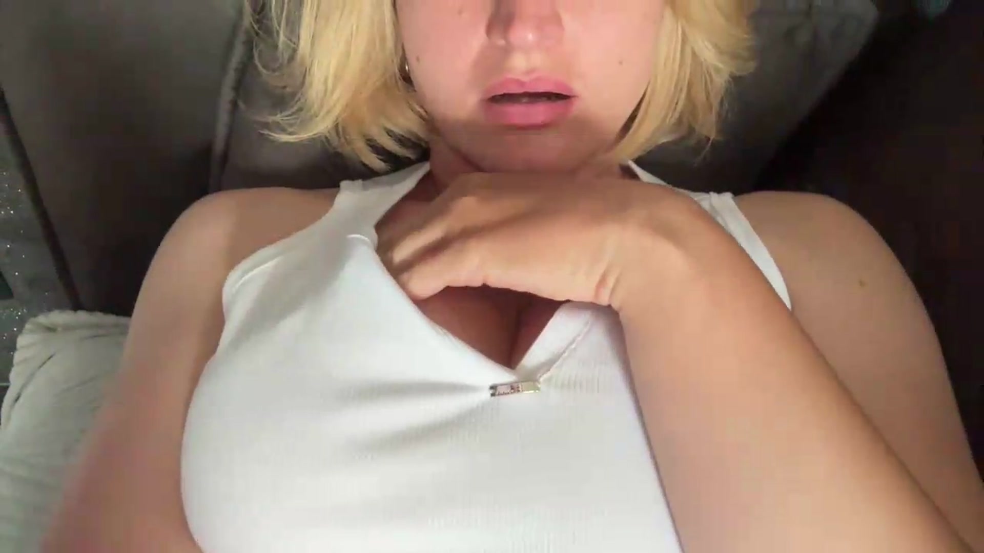 Gallery image thumbnail from AnyainLove's myfreecams stream on, 07/27/2026, 15:30 image 19 of 20