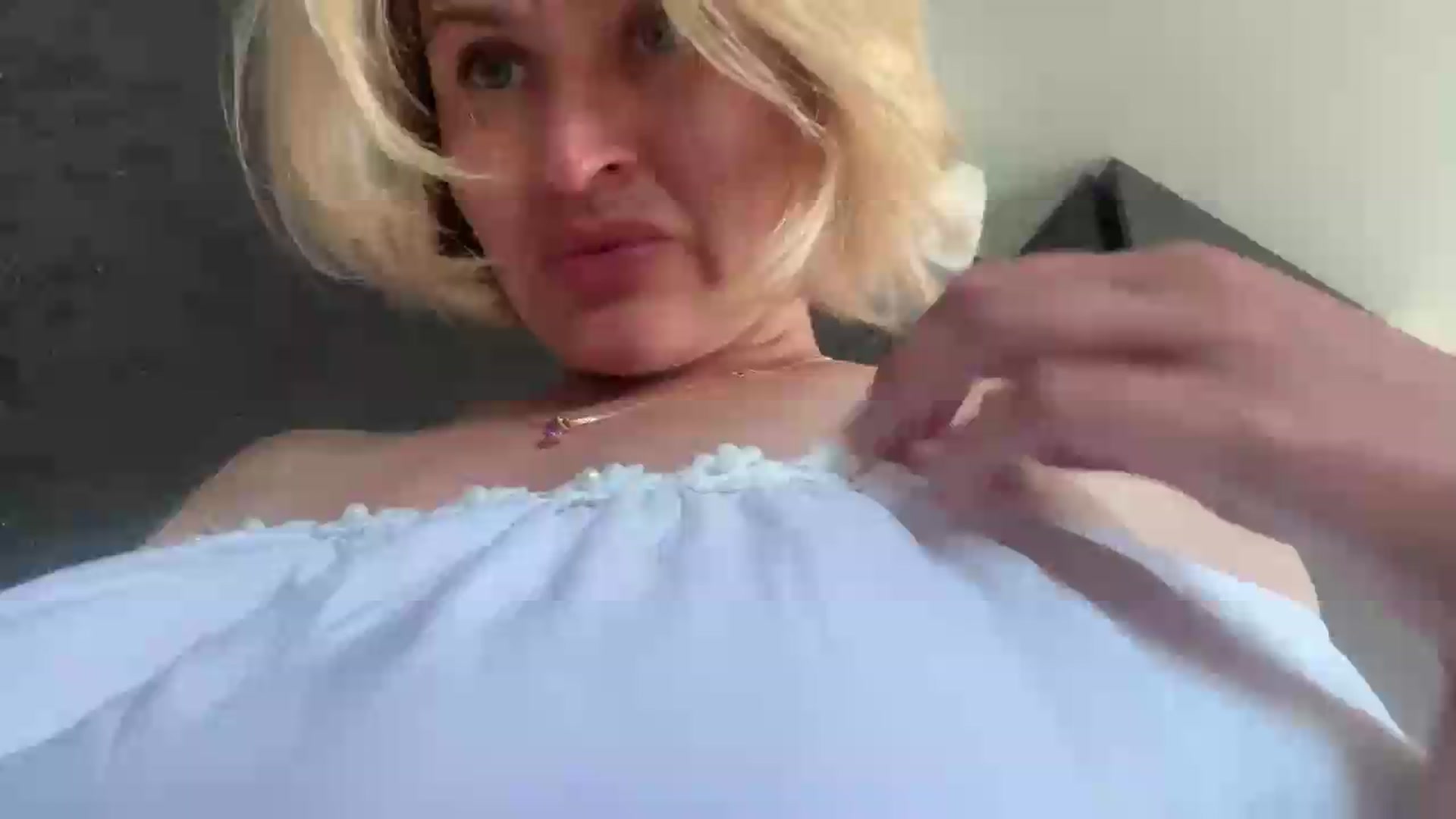 Gallery image thumbnail from AnyainLove's myfreecams stream on, 07/28/2026, 11:23 image 9 of 20