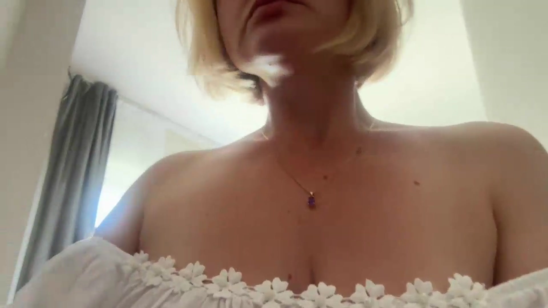 Gallery image thumbnail from AnyainLove's myfreecams stream on, 07/28/2026, 11:23 image 19 of 20