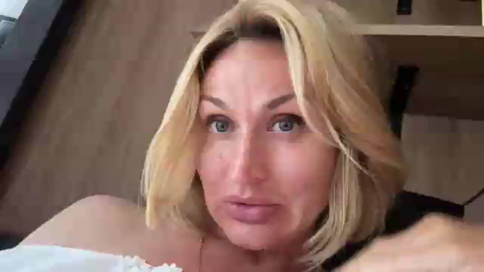 Gallery image thumbnail from AnyainLove's myfreecams stream on, 08/05/2026, 12:39 image 1 of 20