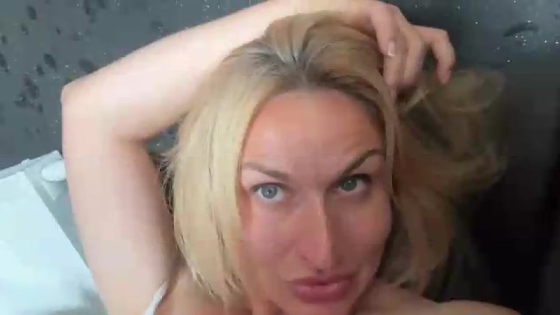 Gallery image thumbnail from AnyainLove's myfreecams stream on, 08/06/2026, 10:55 image 14 of 20
