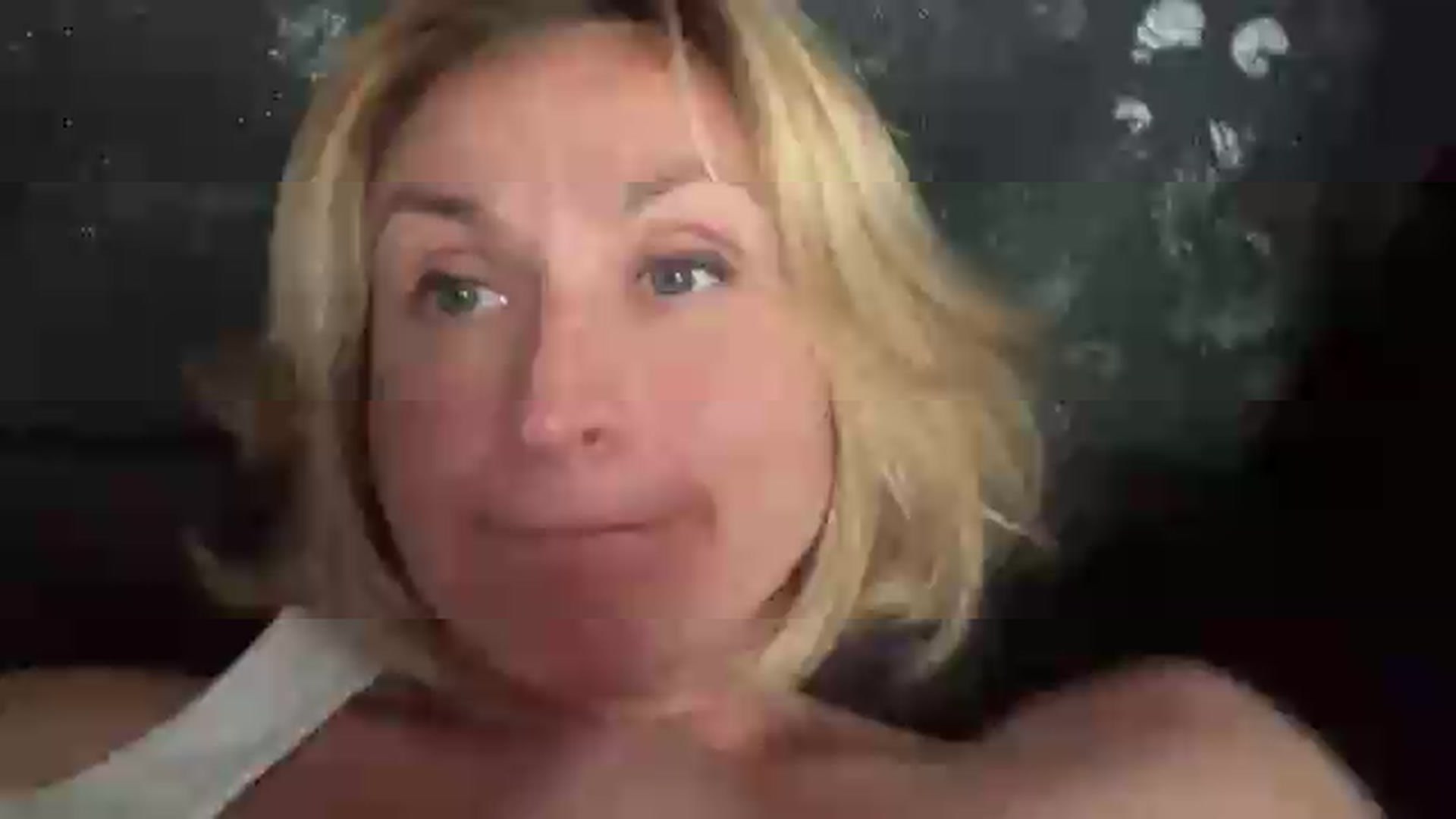 Gallery image thumbnail from AnyainLove's myfreecams stream on, 08/17/2026, 13:42 image 9 of 20