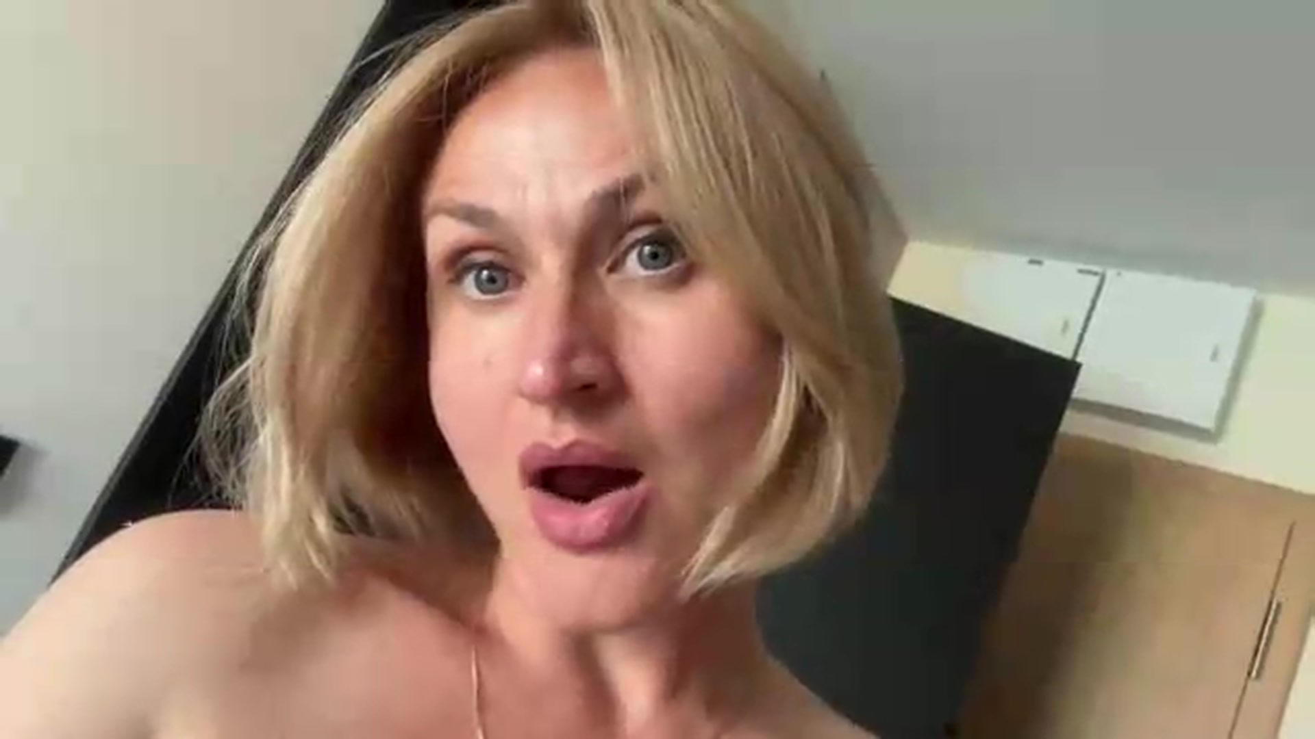 Gallery image thumbnail from AnyainLove's myfreecams stream on, 08/25/2026, 12:21 image 13 of 20