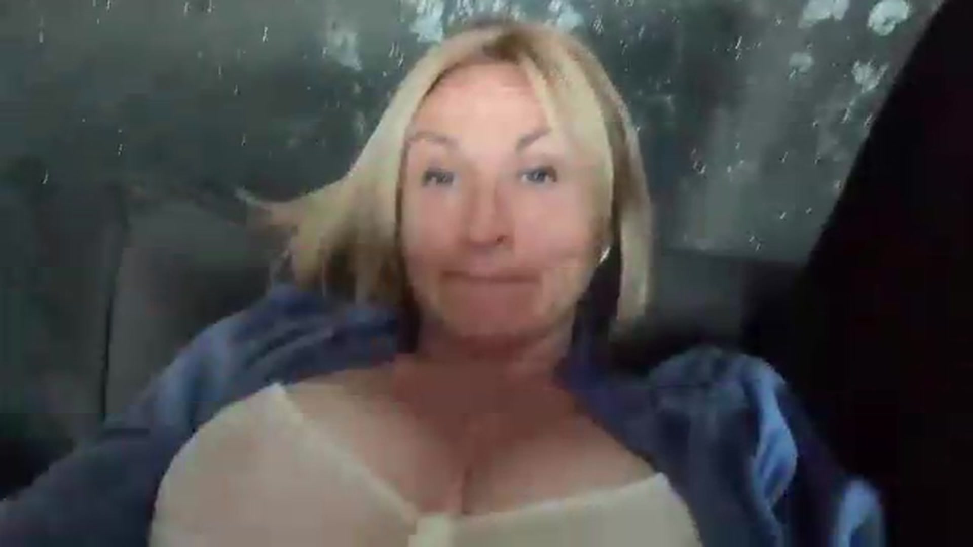 Gallery image thumbnail from AnyainLove's myfreecams stream on, 08/27/2026, 16:57 image 10 of 20