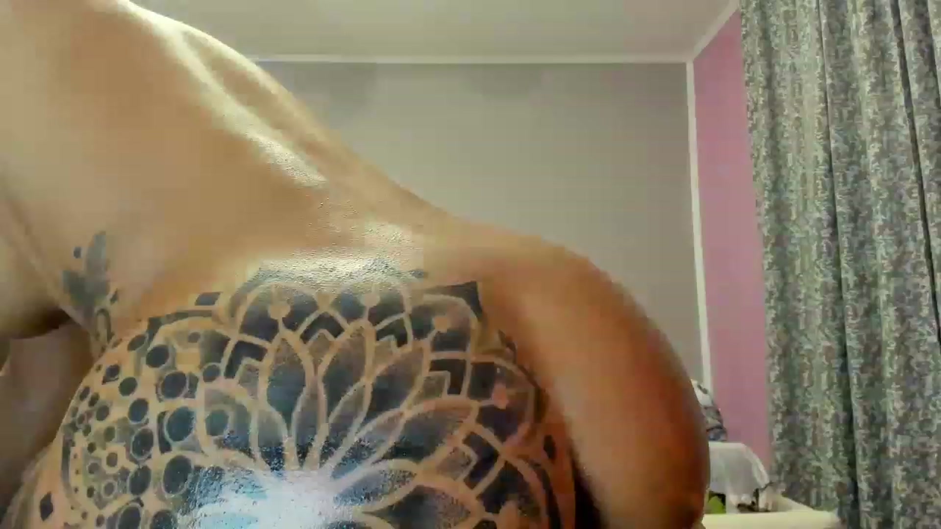 Gallery image thumbnail from AnyssyaHoot's myfreecams stream on, 12/15/2022, 06:36 image 2 of 20