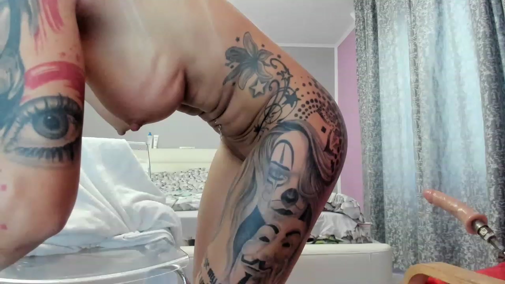 Gallery image thumbnail from AnyssyaHoot's myfreecams stream on, 01/25/2023, 10:21 image 6 of 20