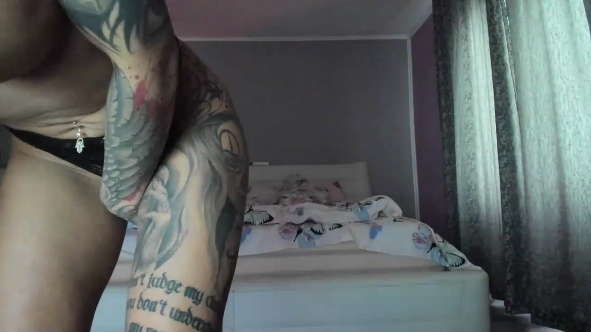 Gallery image thumbnail from AnyssyaHoot's myfreecams stream on, 03/16/2023, 12:50 image 8 of 20