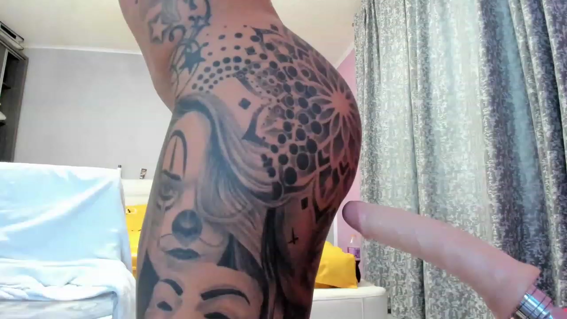 Gallery image thumbnail from AnyssyaHoot's myfreecams stream on, 06/15/2023, 16:01 image 6 of 20