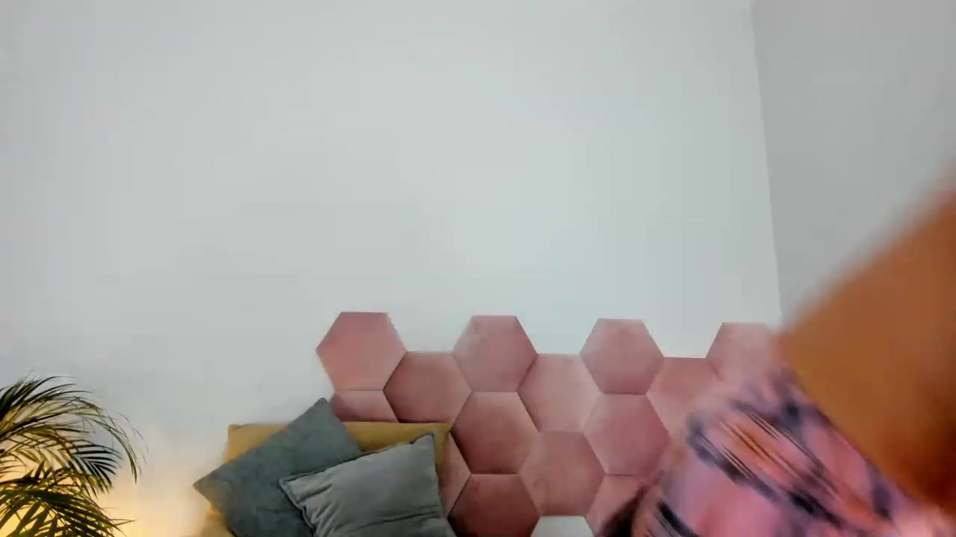 Gallery image thumbnail from AoifeOneal's myfreecams stream on, 12/04/2022, 18:41 image 20 of 20