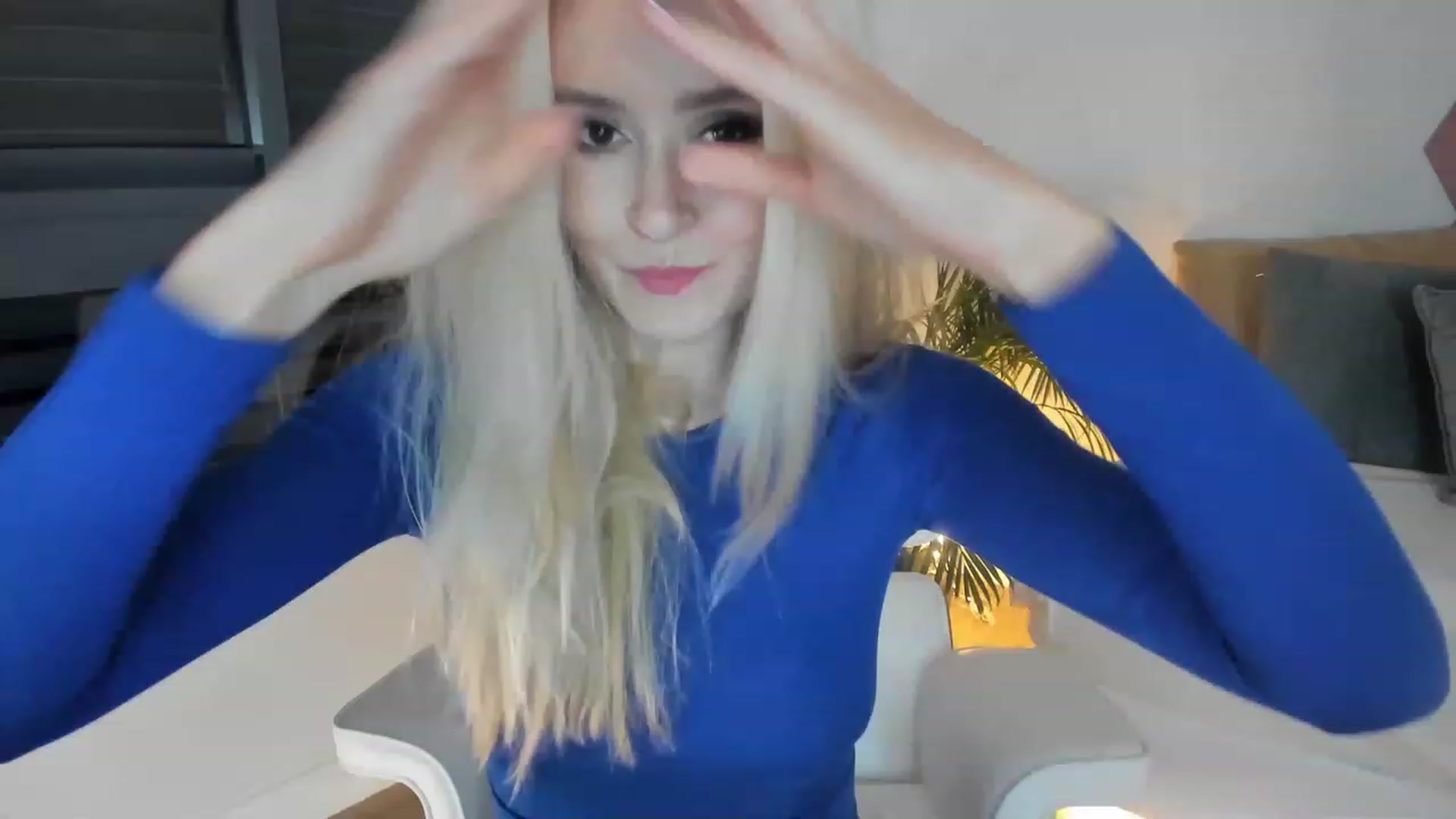 Gallery image thumbnail from AoifeOneal's myfreecams stream on, 01/06/2023, 19:11 image 15 of 20