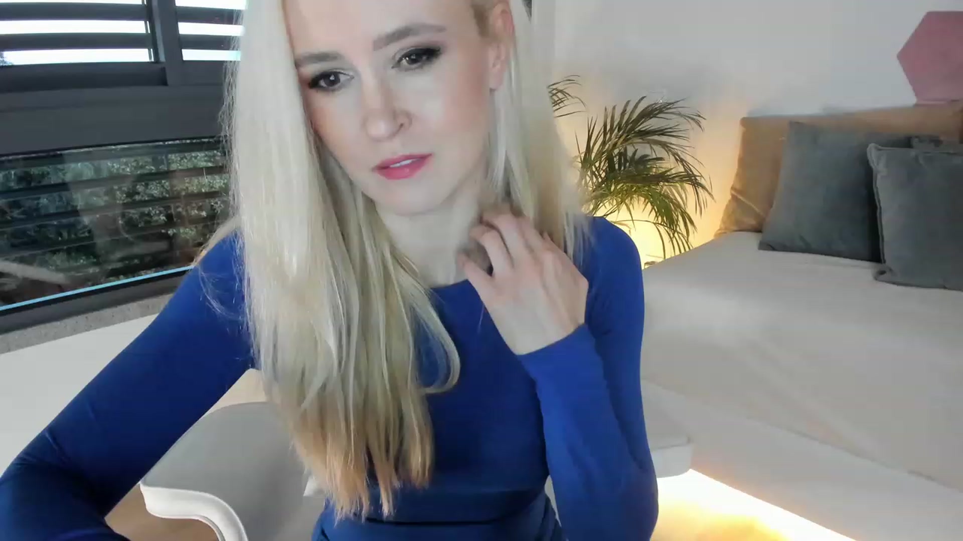 Gallery image thumbnail from AoifeOneal's myfreecams stream on, 01/06/2023, 19:11 image 3 of 20