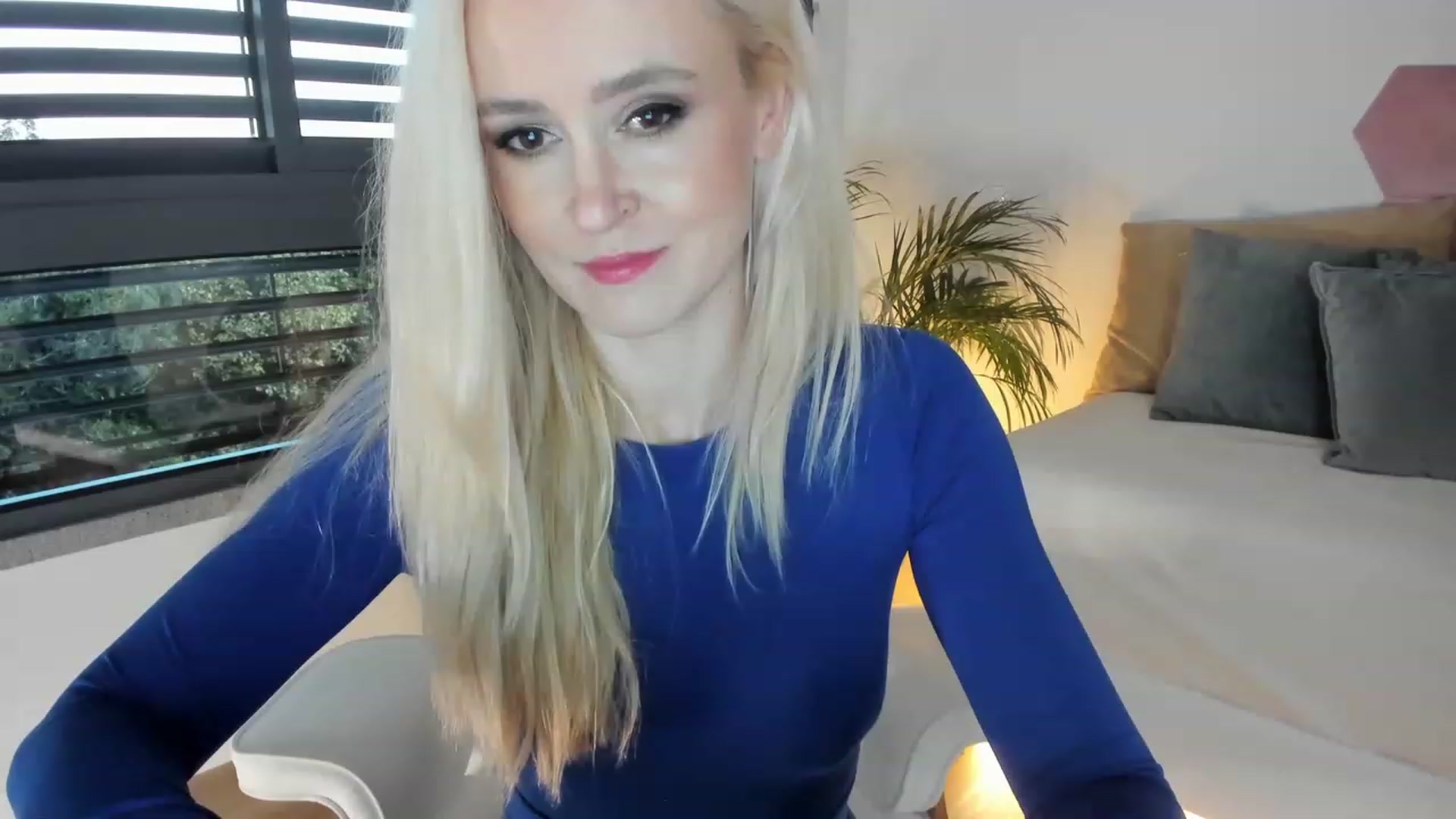 Gallery image thumbnail from AoifeOneal's myfreecams stream on, 01/06/2023, 19:11 image 1 of 20